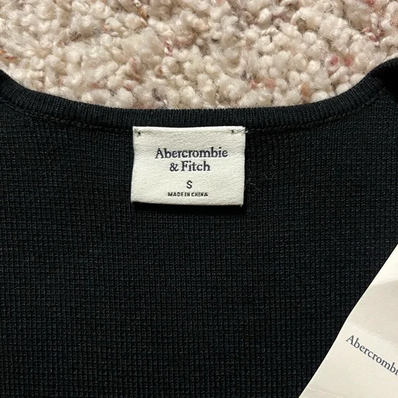 Abercrombie & Fitch Sweetheart Neckline Knit Long Sleeve - Picture 4 of 6